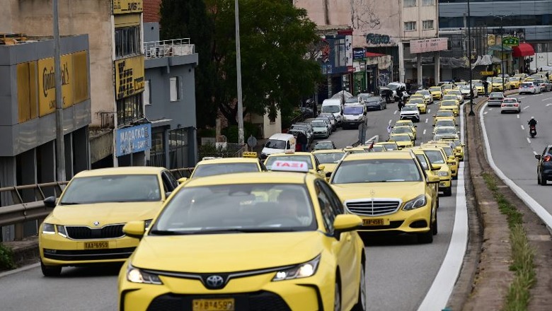 Greqia perfshihet nga nje greve e pergjithshme e transportit rrugor dhe ajror